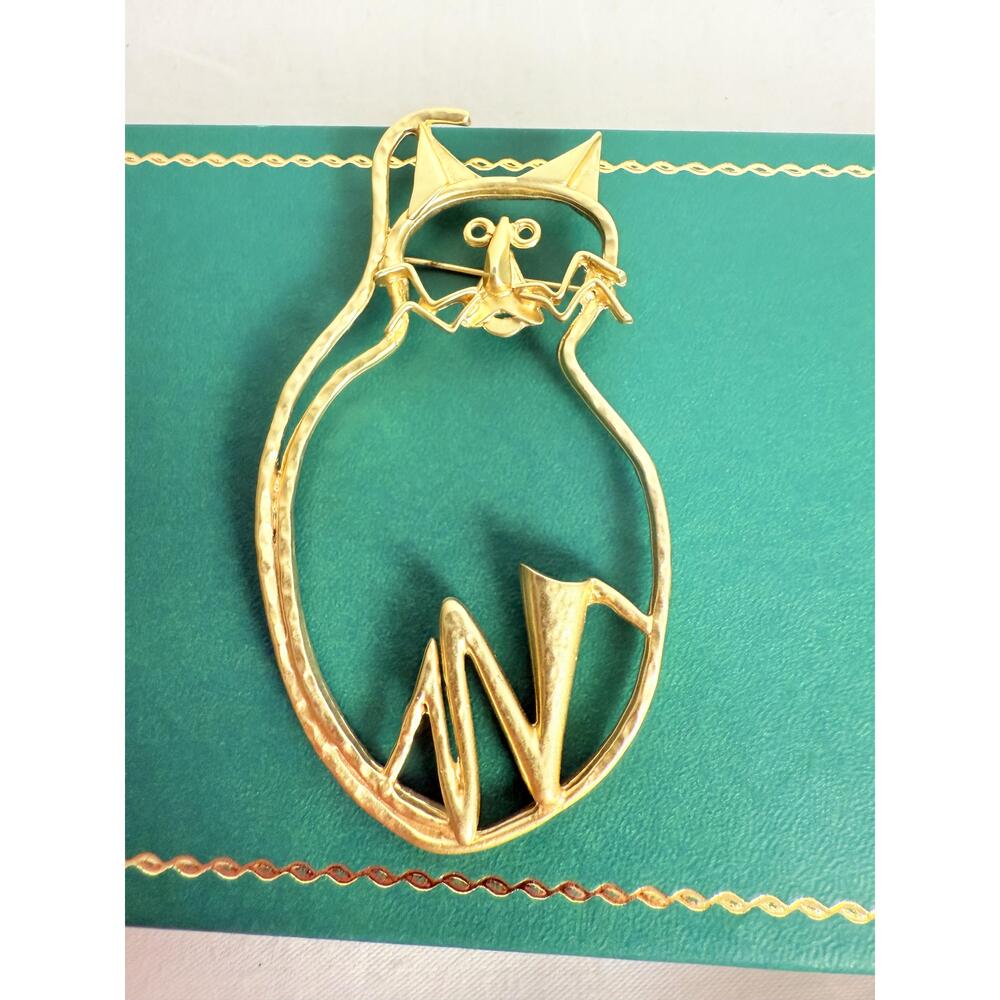Gold Tone Cat Outline Abstract Design Brooch